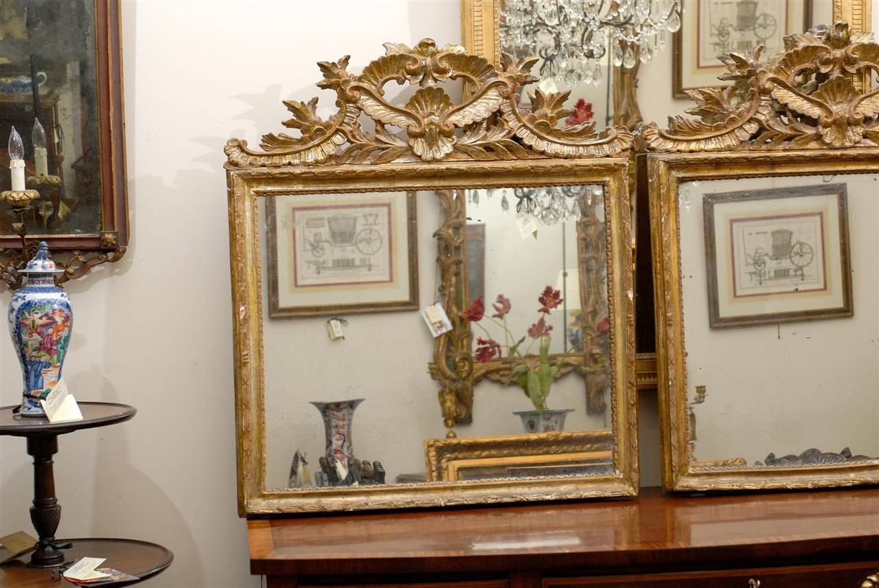 Paire de miroirs en bois doré néoclassique italien du 19e siècle en vente 5