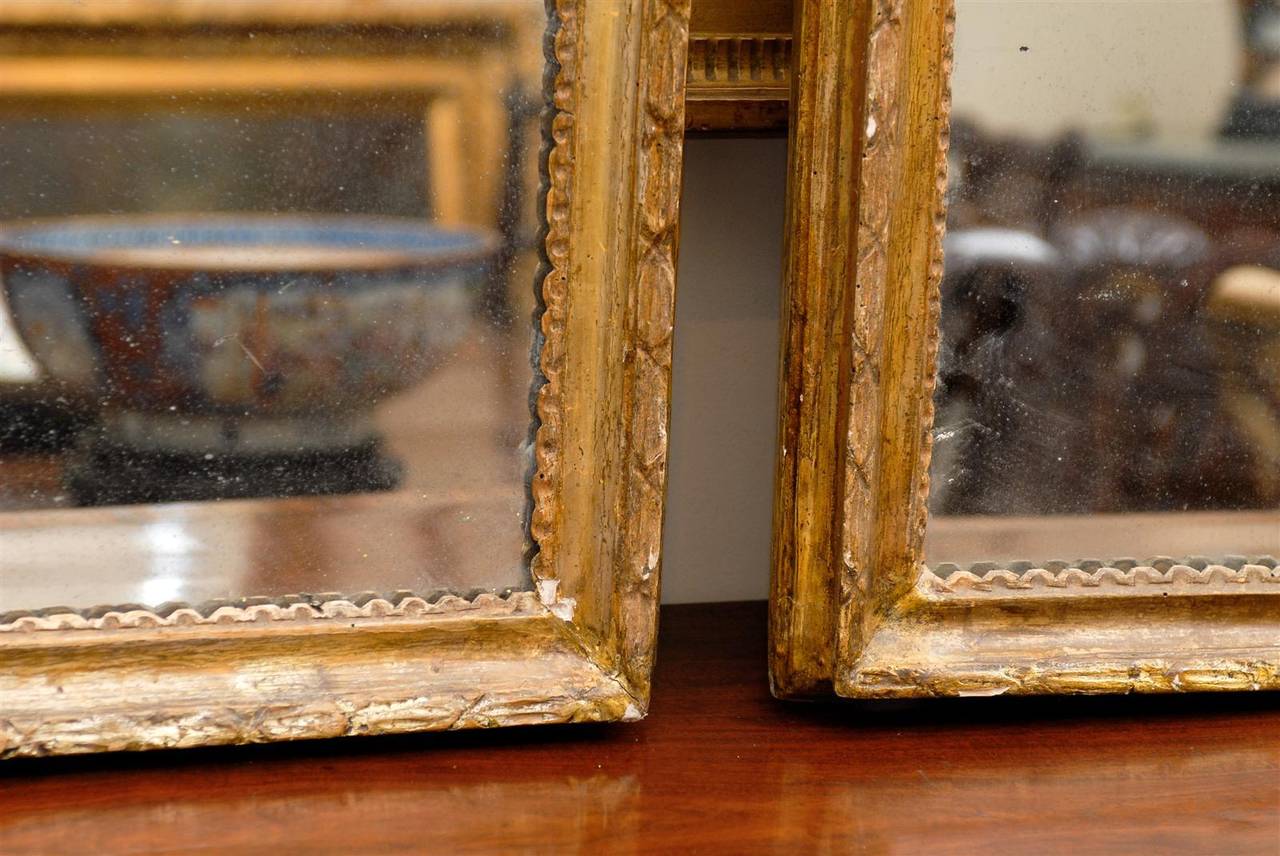 Paire de miroirs en bois doré néoclassique italien du 19e siècle en vente 1