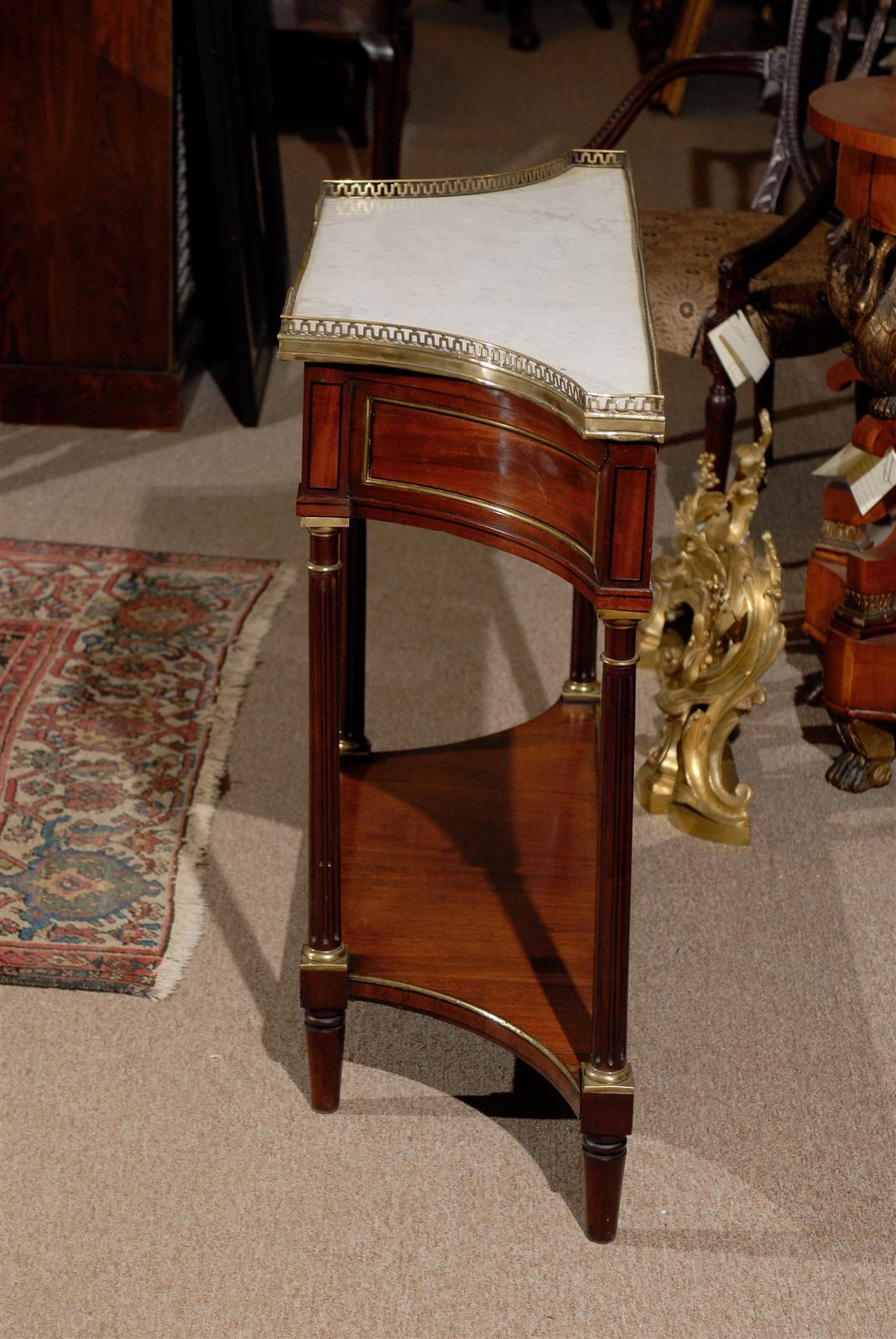 Late 18th Century French Louis XVI Walnut Dessert Table with Marble Top 2