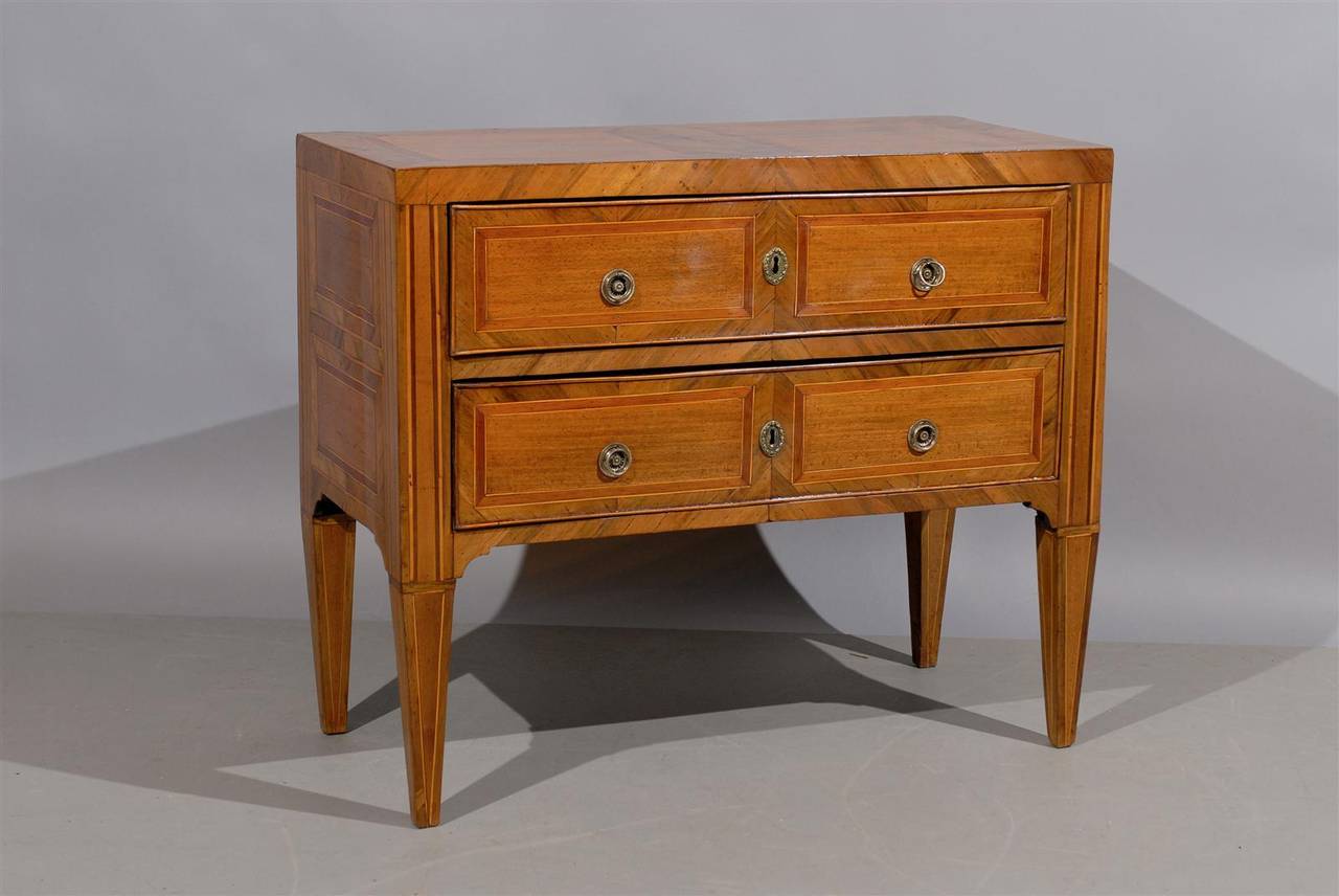 Italian Neoclassical Walnut Three-Drawer Commode with Inlay, circa 1800