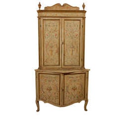 18th century Italian Painted Corner Cabinet 5