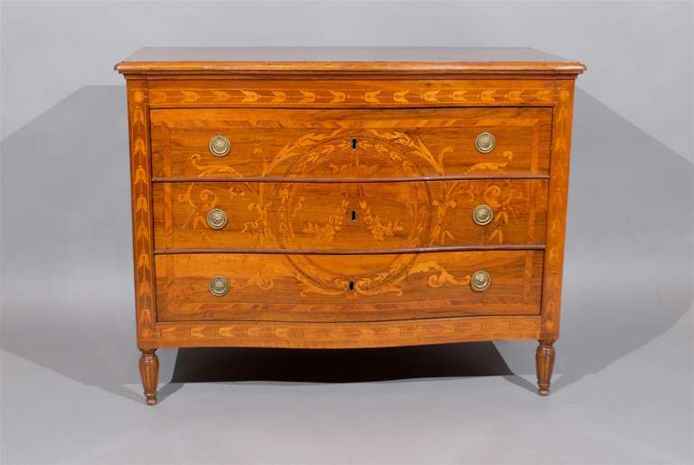 Pair of Late 18th Century Italian Neoclassical Walnut Commodes with Marquetry For Sale 6