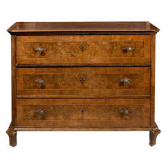 18th Century Italian Walnut Commode