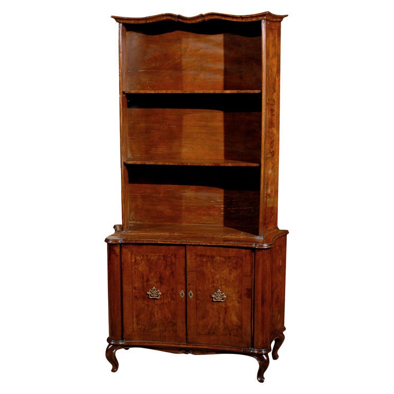 Early 19th Century Italian Walnut Bookcase with Galbe Sides