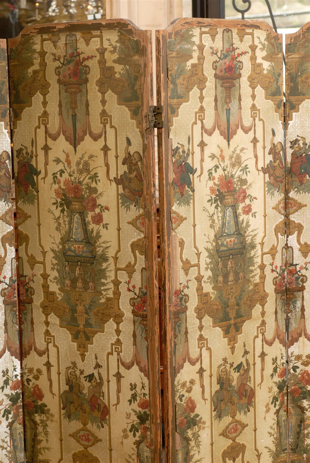 19th Century French Folding Screen with Chinoiserie and Floral Design In Excellent Condition In Atlanta, GA