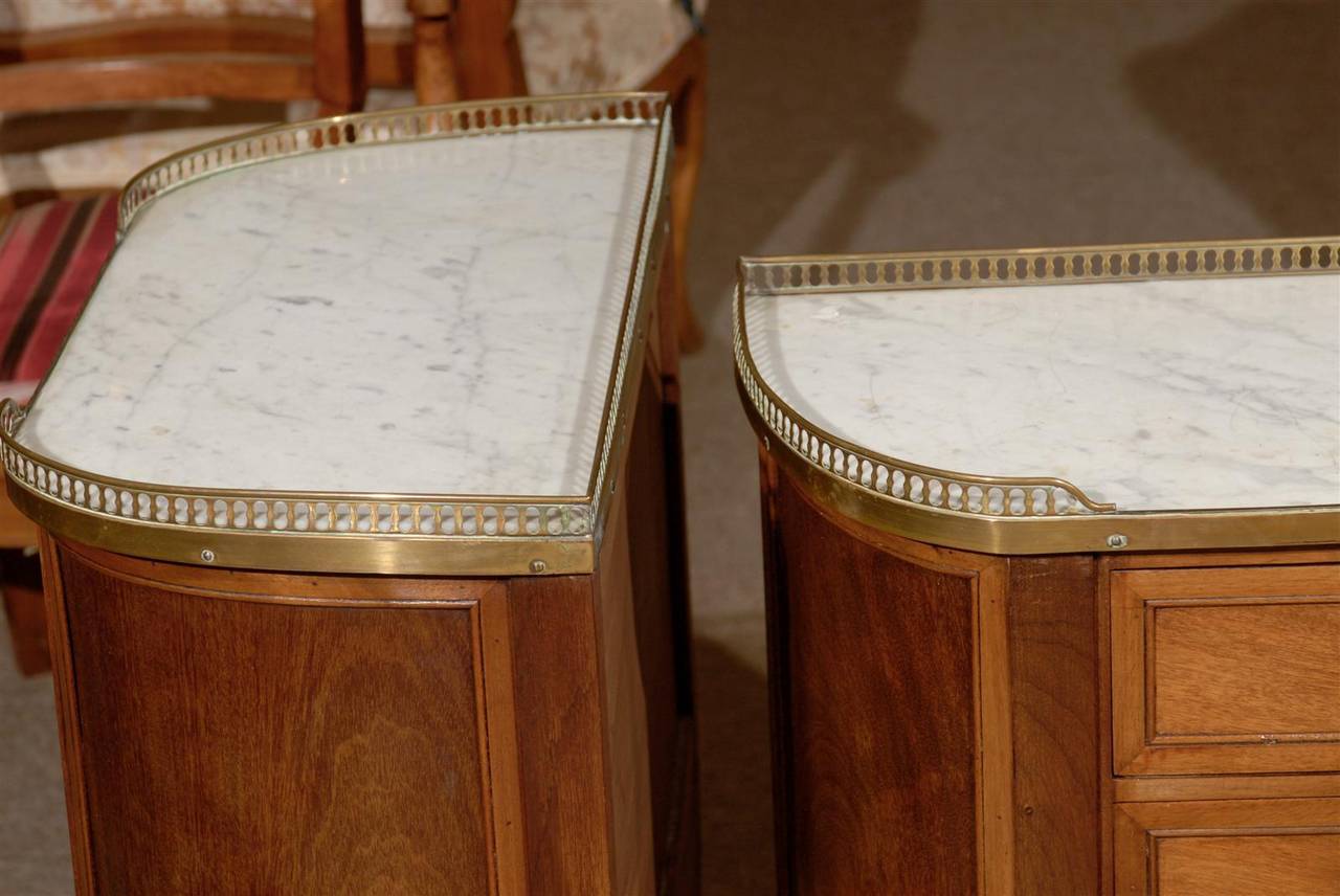 Pair of Louis XVI Style Bedside Commodes, France In Excellent Condition In Atlanta, GA