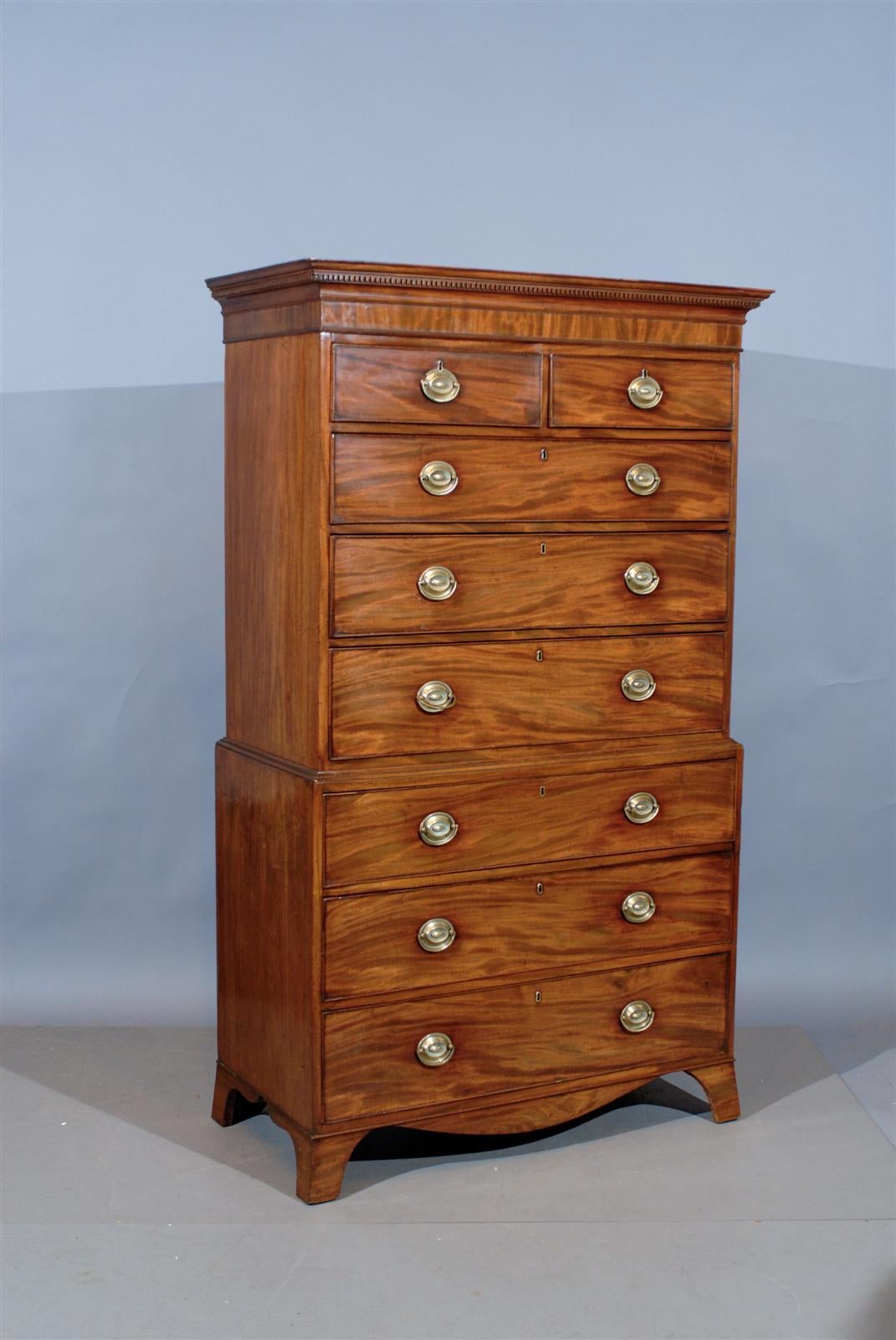19th Century English Mahogany Georgian Chest on Chest with Splay Feet In Excellent Condition In Atlanta, GA