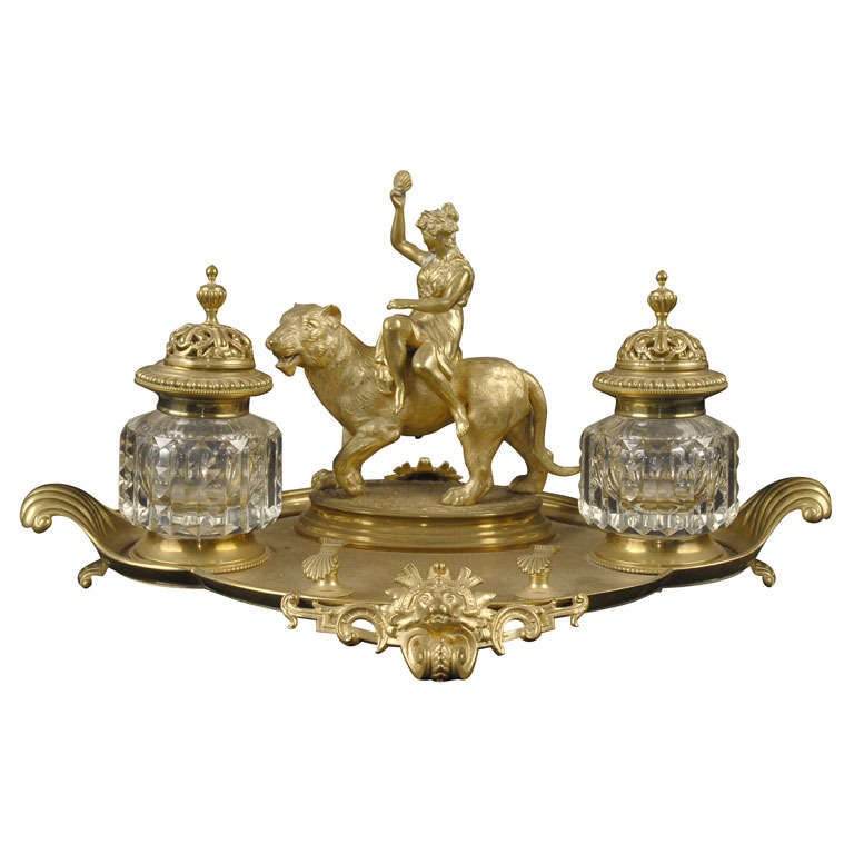 Ensemble d'encriers d'époque Napoléon III en bronze doré et cristal, vers 1870