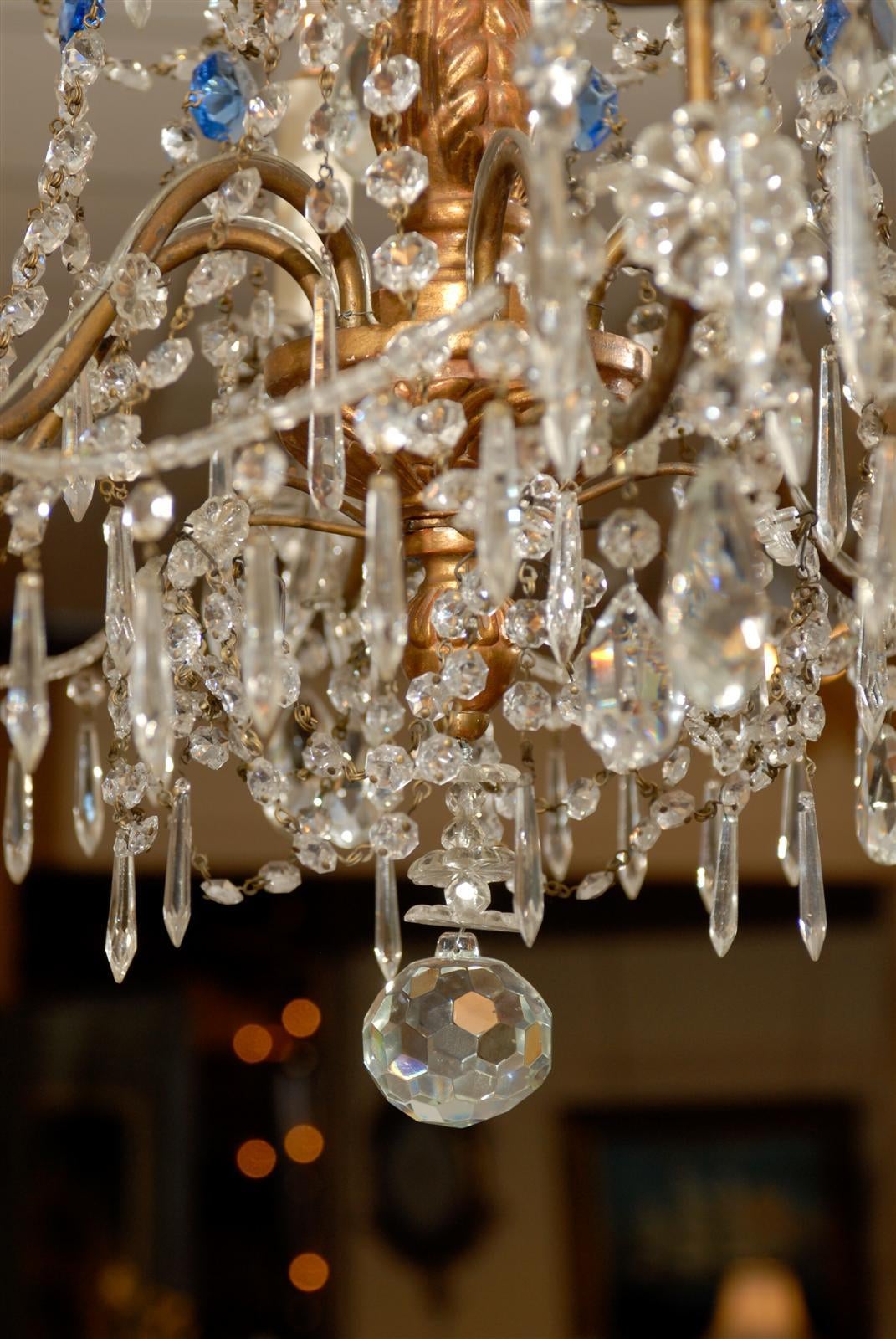 Italian Neoclassical Style Crystal and Giltwood Chandelier with Six Lights 1