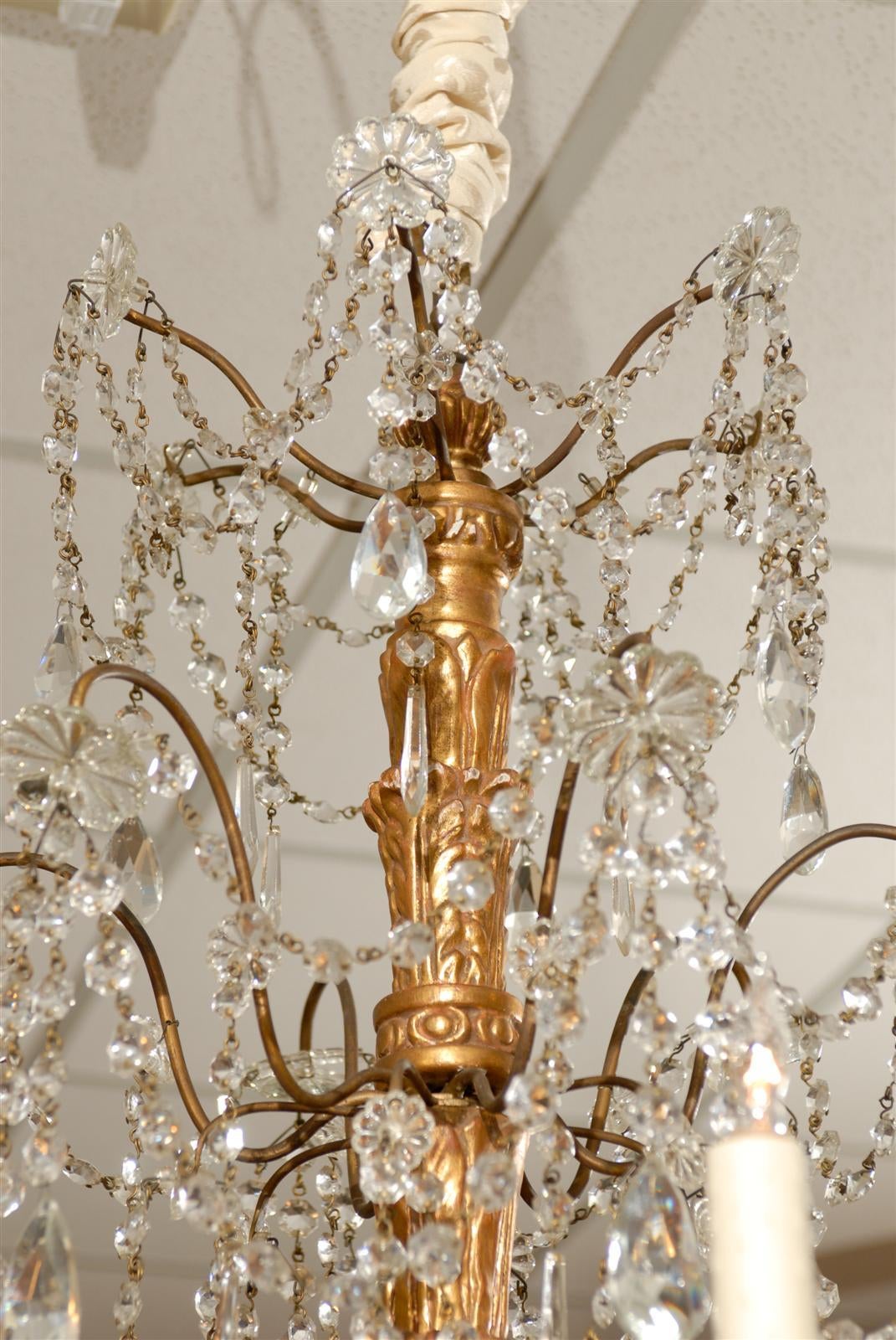 Italian Neoclassical Style Crystal and Giltwood Chandelier with Six Lights 4