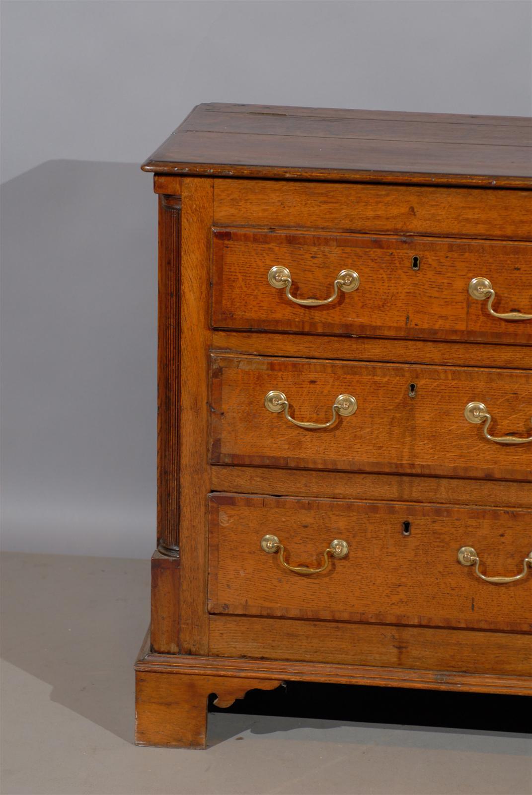 19th Century English Oak Mule or Blanket Chest In Excellent Condition In Atlanta, GA