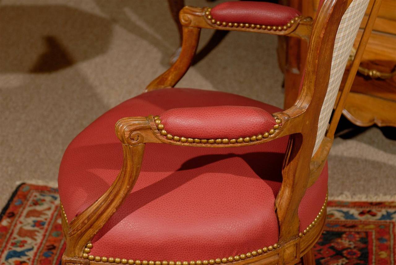 Pair of 18th Century French Transitional Louis XV or Louis XVI Fauteuils For Sale 3