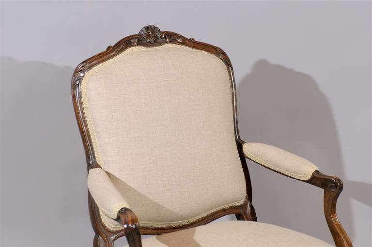 19th Century French louis XV Style Walnut Fauteuil In Good Condition In Atlanta, GA