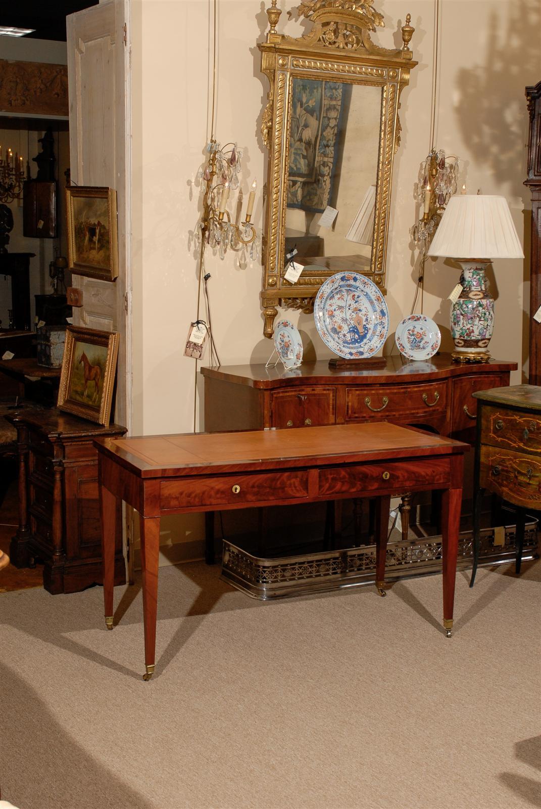 French Louis XVI Mahogany Bureau Plat or Writing Desk, circa 1790 In Excellent Condition In Atlanta, GA