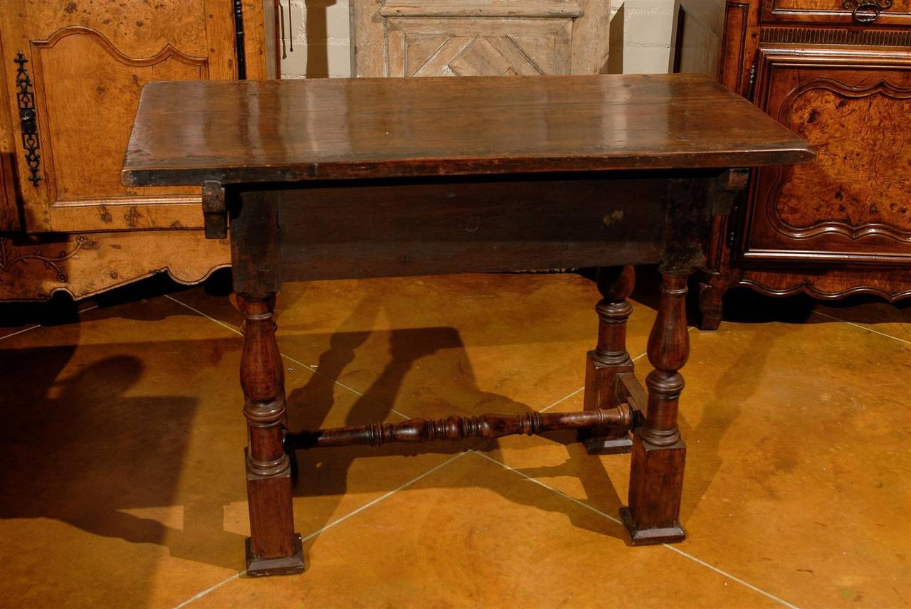 Early 18th Century Italian Walnut Console Table 6