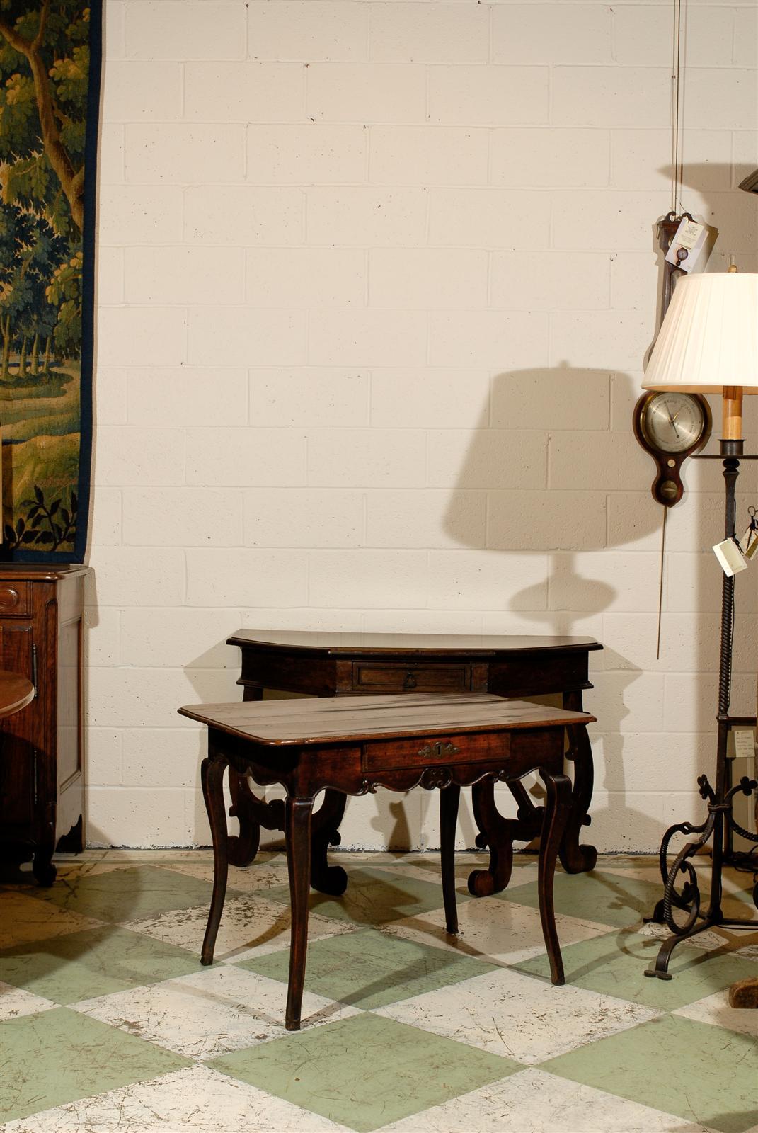 18th Century French Louis XV Oak and Walnut Side Table In Good Condition In Atlanta, GA