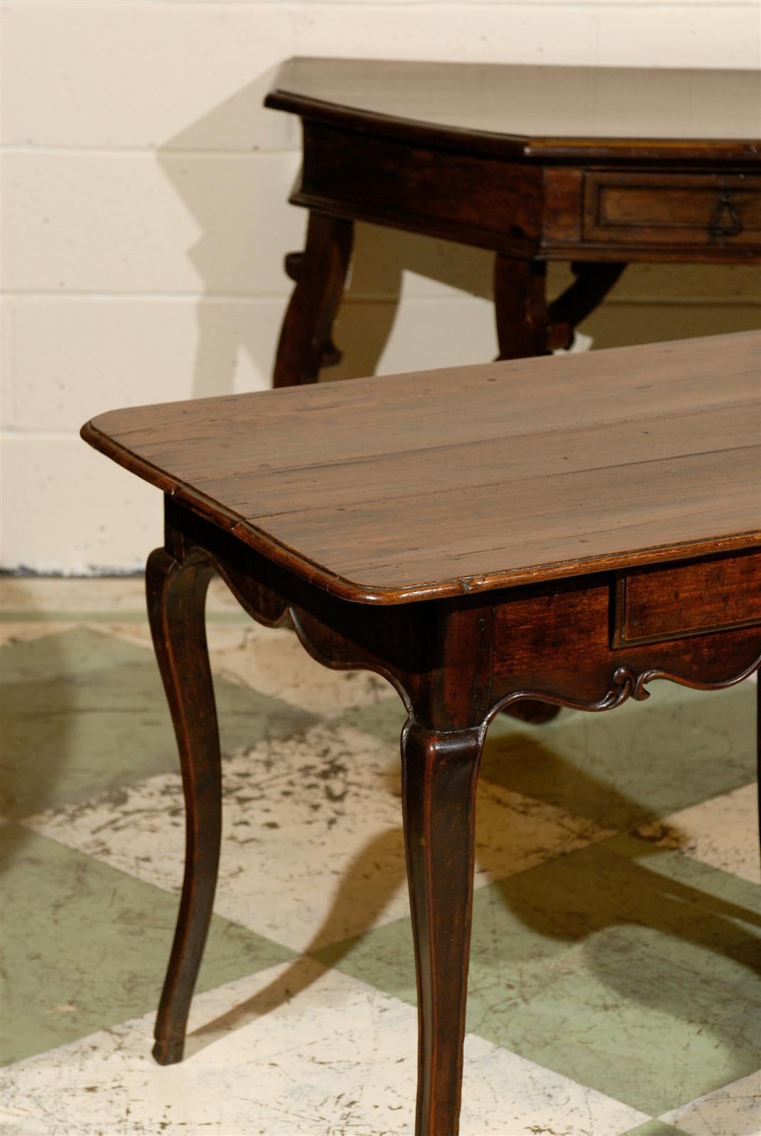18th Century French Louis XV Oak and Walnut Side Table 3
