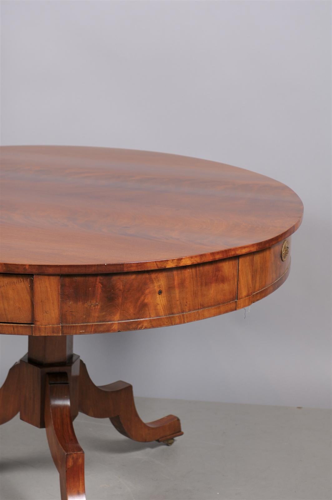 Swedish Early 19th Century Walnut Center Table with Four Drawers 3