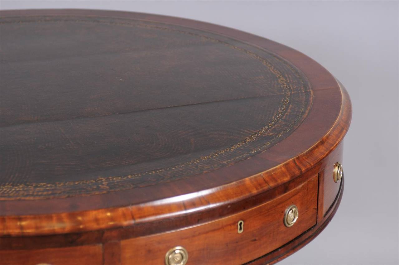 Early 19th Century English Mahogany Drum Table with Brown Leather Top 2