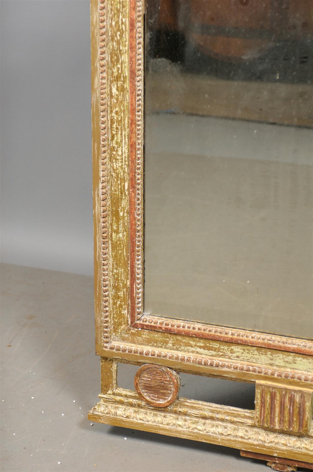 Large 18th Century Giltwood Swedish Mirror with Center Medallion For Sale 1