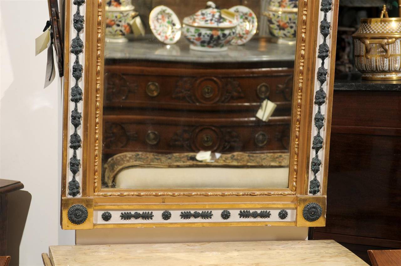 Swedish Neoclassical Giltwood and Green Painted Mirror, circa 1820 For Sale 3