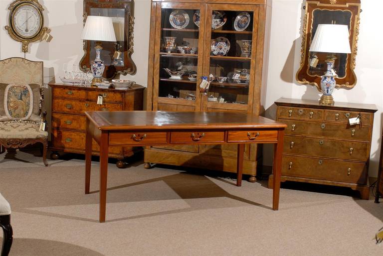 English Mahogany Writing Table with Brown Leather Top, 19th Century In Good Condition In Atlanta, GA