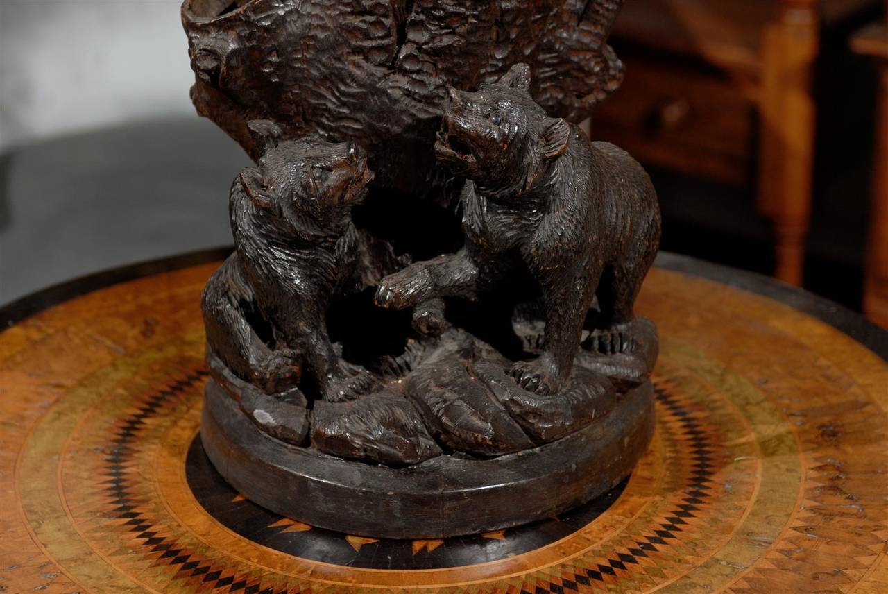 Swiss Black Forest Carved Wooden Bear Humidor from the Early 1900s 1