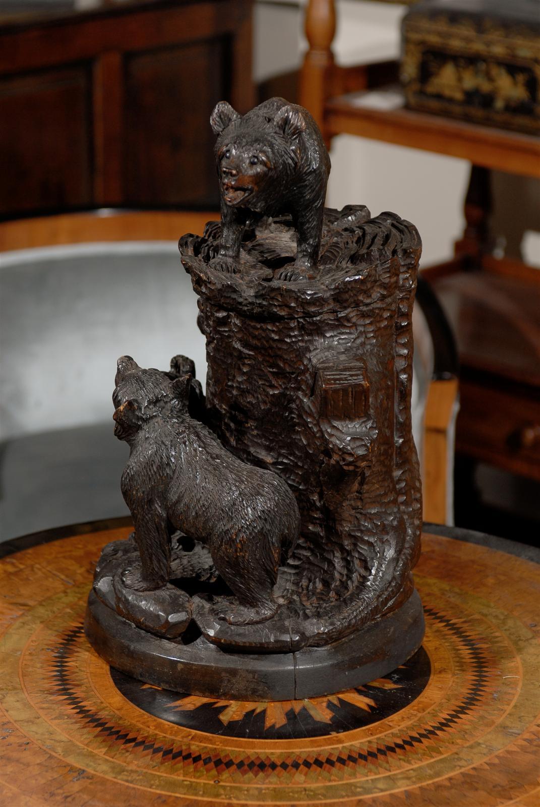 Swiss Black Forest Carved Wooden Bear Humidor from the Early 1900s In Good Condition In Atlanta, GA