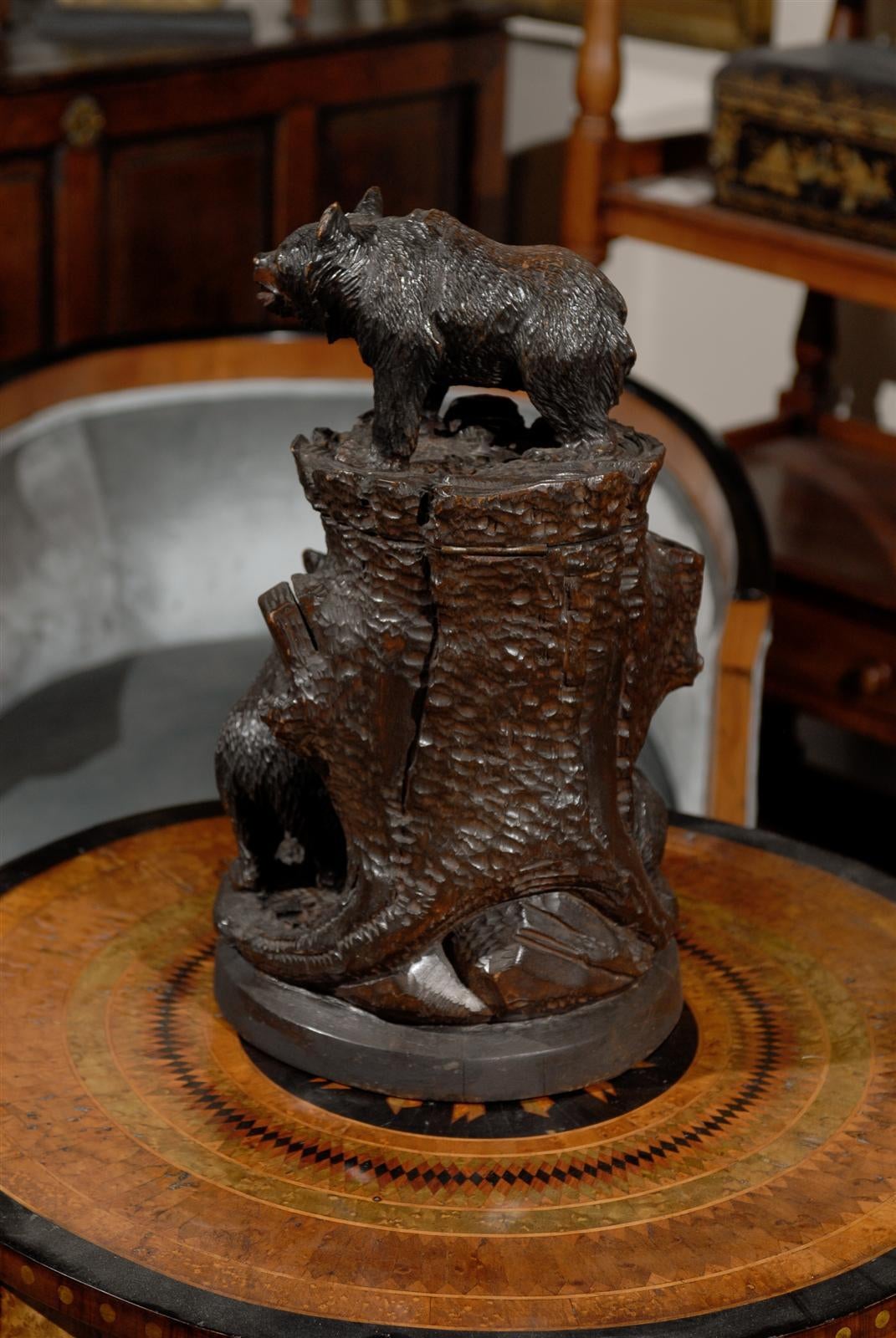 Swiss Black Forest Carved Wooden Bear Humidor from the Early 1900s 4