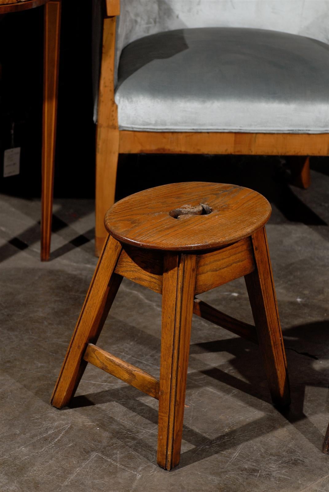 English Oval Top Oak Stool with Splayed Legs and Side Stretcher, circa 1880 2