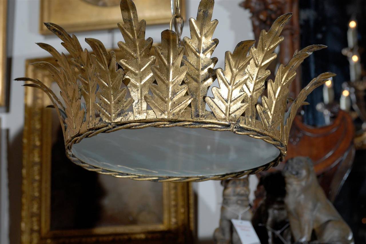 20th Century Vintage Spanish Gilt Metal Crown Chandelier with Tall Leaves Motifs, circa 1960