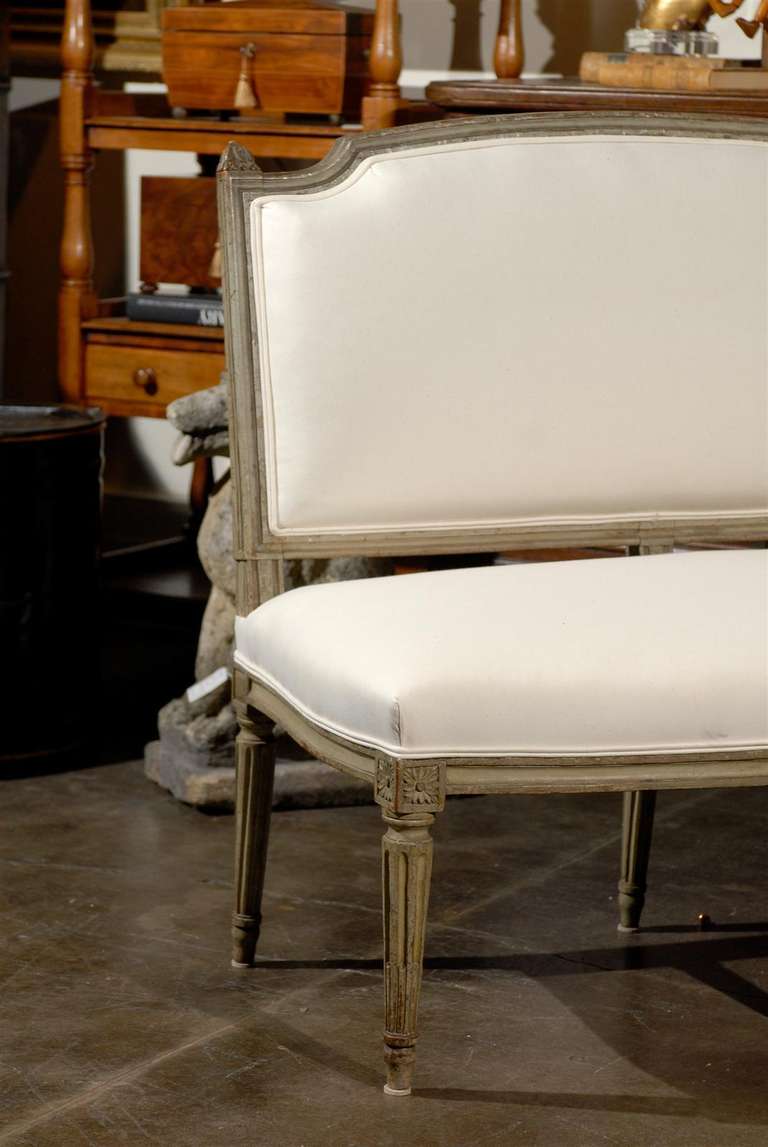 French Settee / Bench with Back In Excellent Condition In Atlanta, GA
