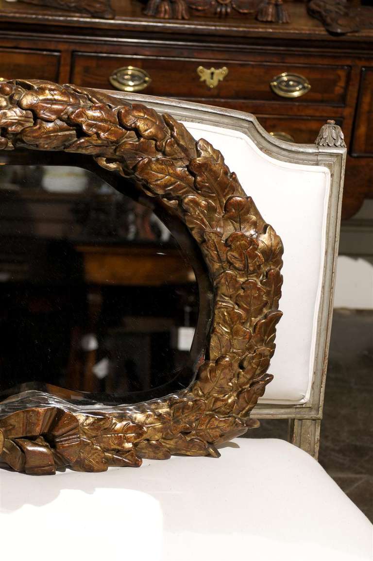 Oval 19th Century Italian Carved Gilt Ribbon-Tied Oak Leaf Wreath Mirror For Sale 1
