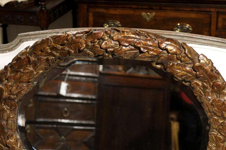 Oval 19th Century Italian Carved Gilt Ribbon-Tied Oak Leaf Wreath Mirror For Sale 5