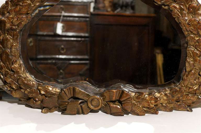Oval 19th Century Italian Carved Gilt Ribbon-Tied Oak Leaf Wreath Mirror For Sale 6