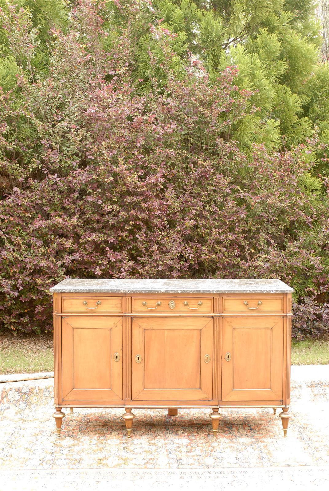 French Mid-19th Century Walnut Buffet with Marble Top, Three Drawers and Doors In Good Condition In Atlanta, GA