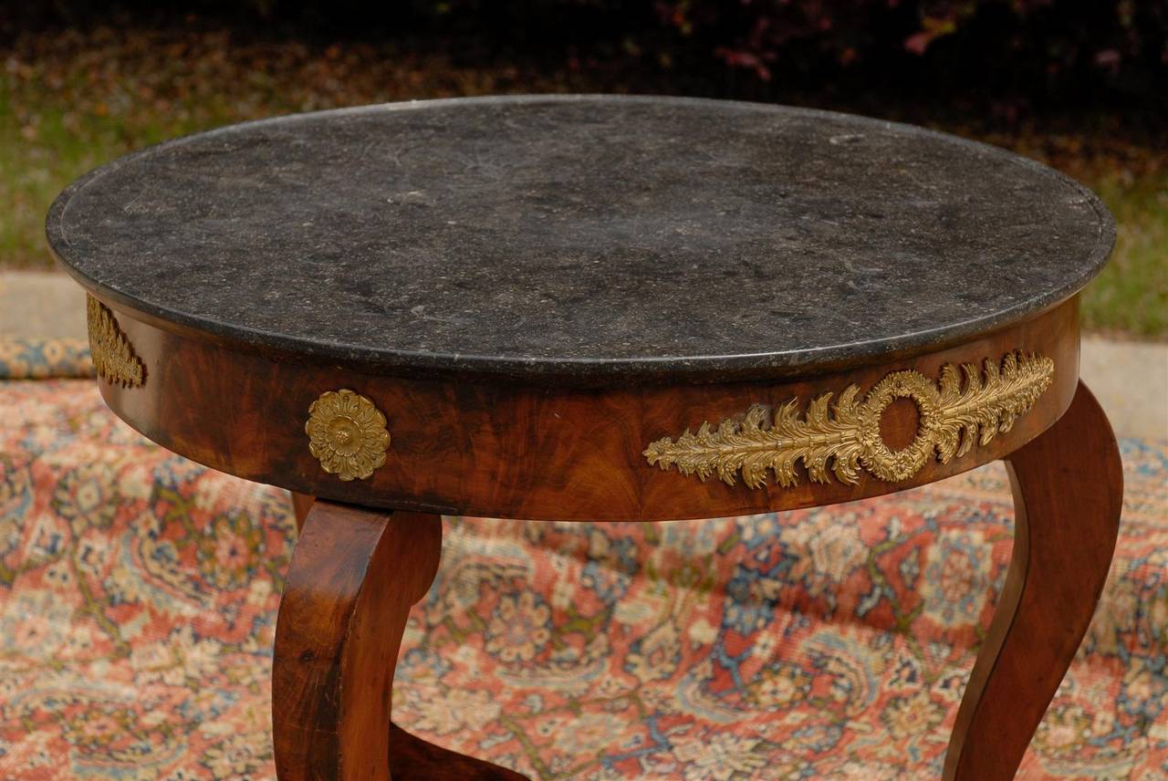 French Empire Guéridon Table with Marble Top, Cabriole Legs and Bronze Décor 3