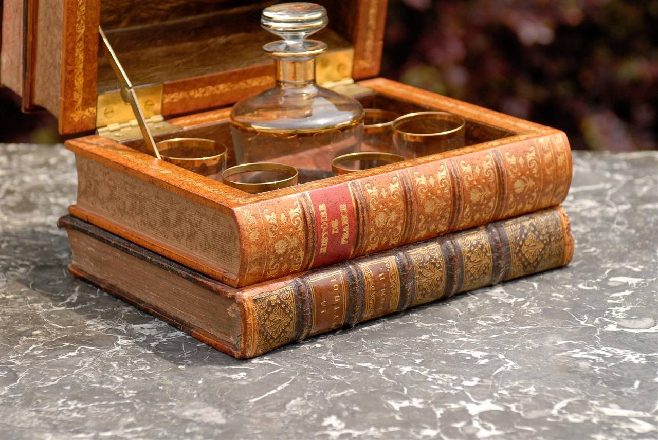 French Decanter Set in Leather Faux Books Made for Neiman Markus from the 1920s 2