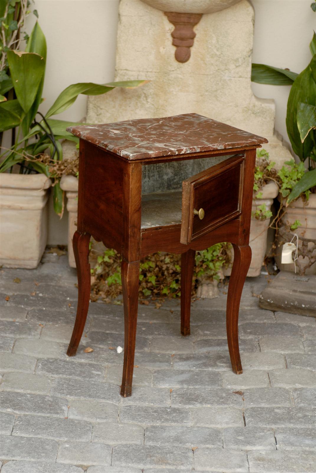 French Serpentine Front Marble Top Petite Commode from the Late 19th Century In Good Condition In Atlanta, GA