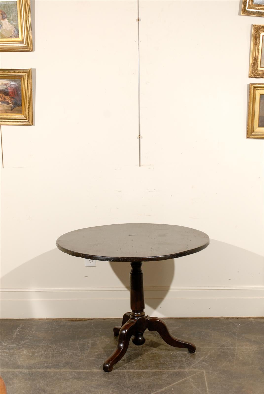 French Turn of the Century Round Pedestal Side Table with Dark Finish In Excellent Condition In Atlanta, GA