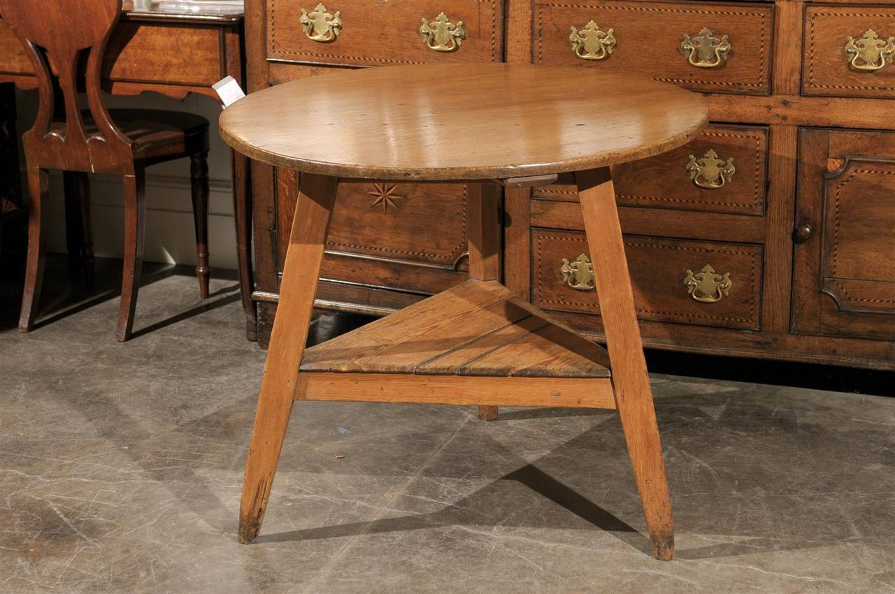 table with three legs