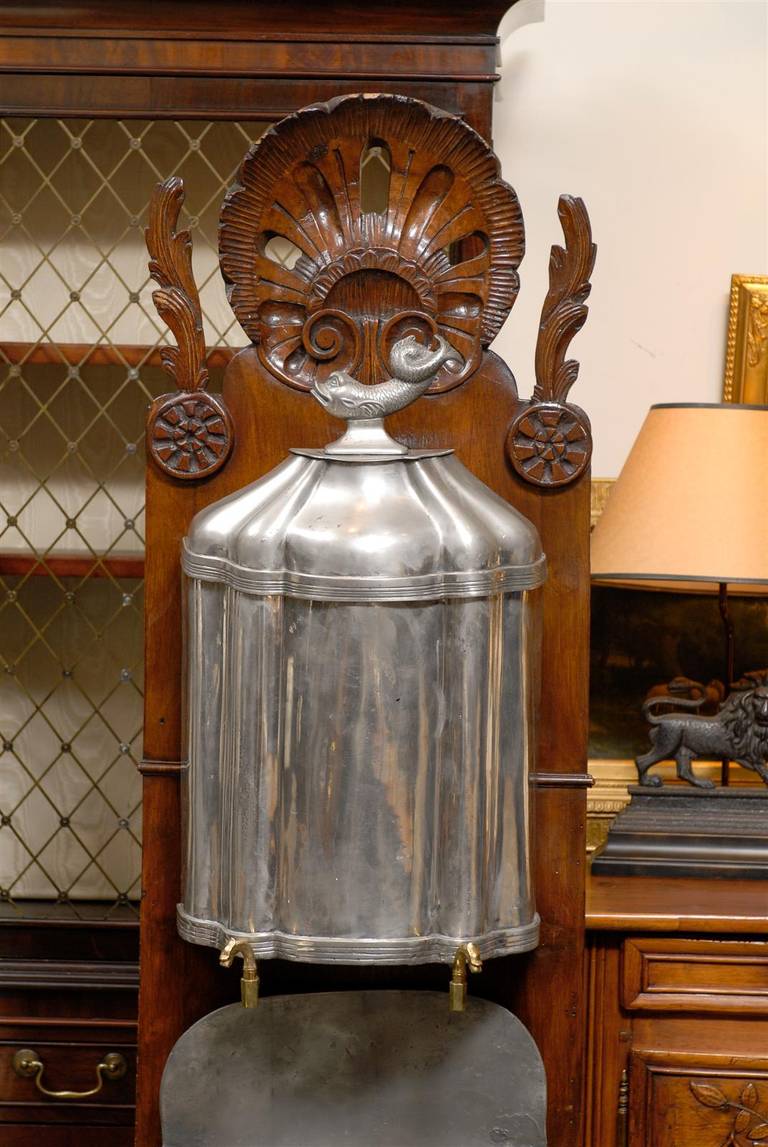 18th Century Rococo Italian Pewter Lavabo with Dolphin Motif on Wooden Stand In Good Condition For Sale In Atlanta, GA