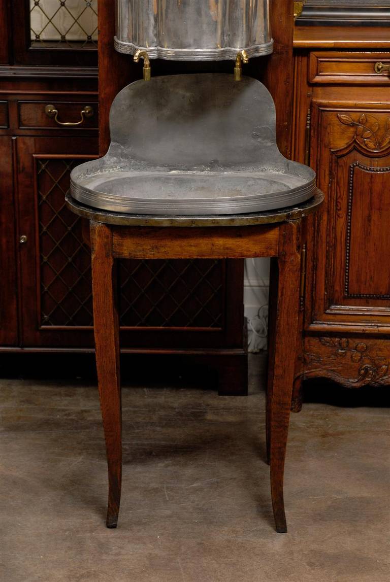 18th Century Rococo Italian Pewter Lavabo with Dolphin Motif on Wooden Stand For Sale 2