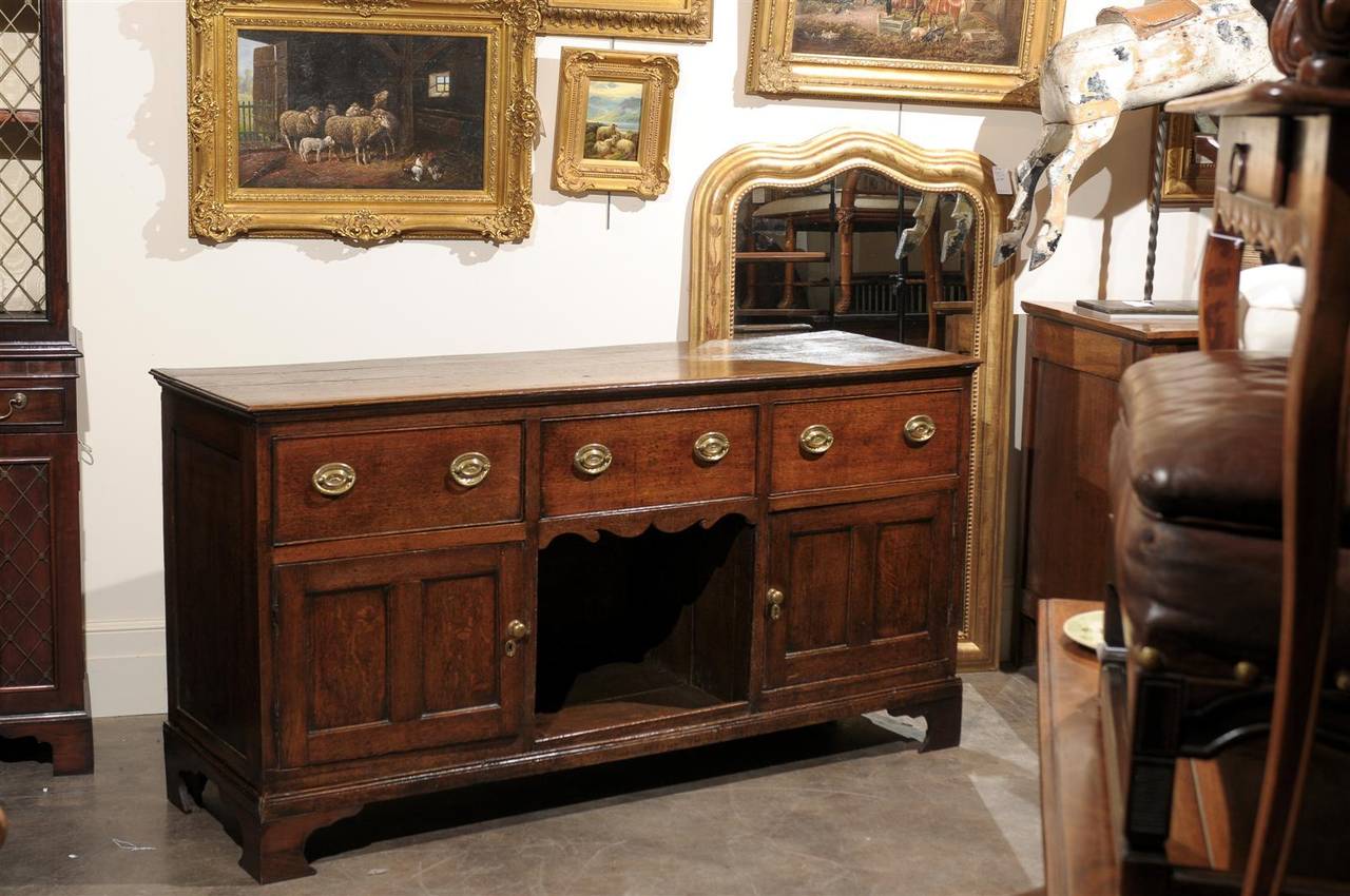 English Oak Dresser Base with Three Drawers over Two Doors and Shelf, circa 1800 In Excellent Condition In Atlanta, GA