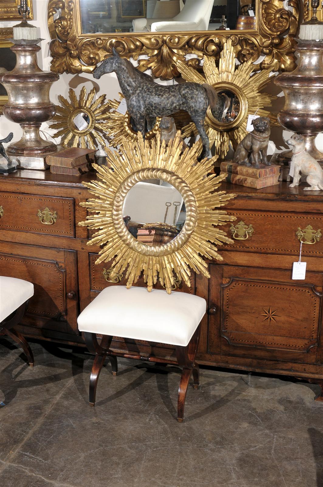 Mid-Century Modern French Mid-Century Giltwood Sunburst Mirror with Sunrays of Varying Size