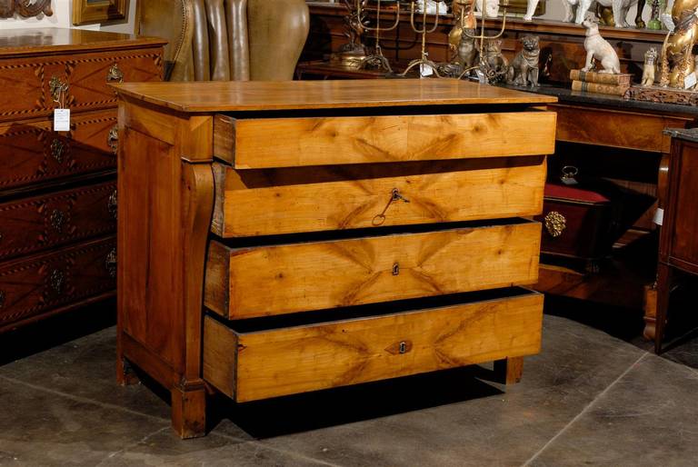 Early 19th Century, Empire Cherry Four-Drawer Commode with Volute Shaped Legs In Good Condition In Atlanta, GA