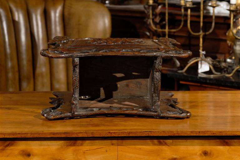Black Forest Swiss Carved Oak Planter or Jardinière from the Late 19th Century 5