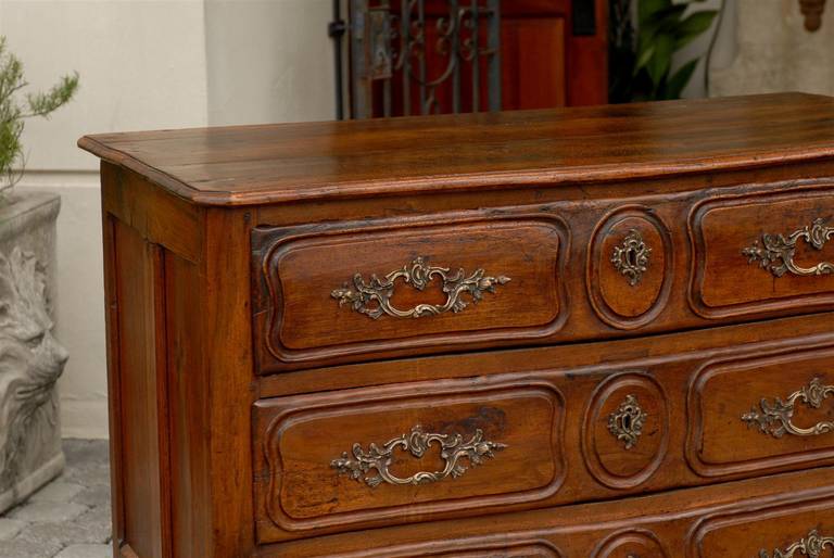 18th Century French Louis XV Style Serpentine Front Three-Drawer Chest, circa 1780