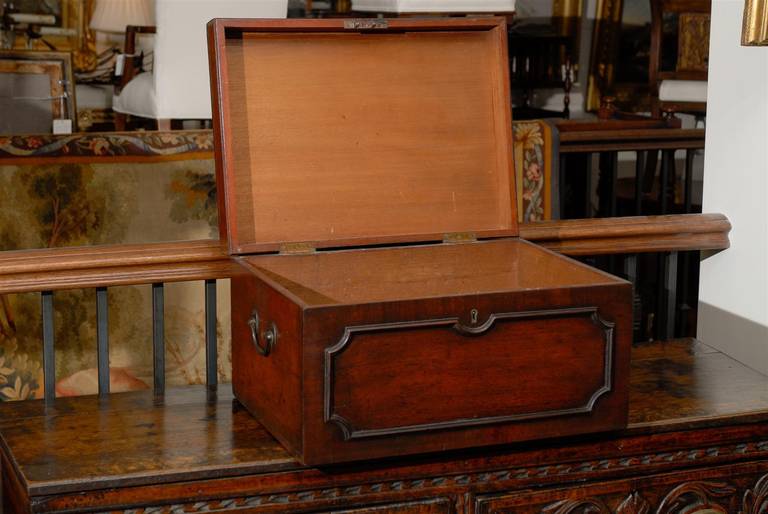 18th Century English Early Georgian Mahogany Box with Original Handles For Sale 1