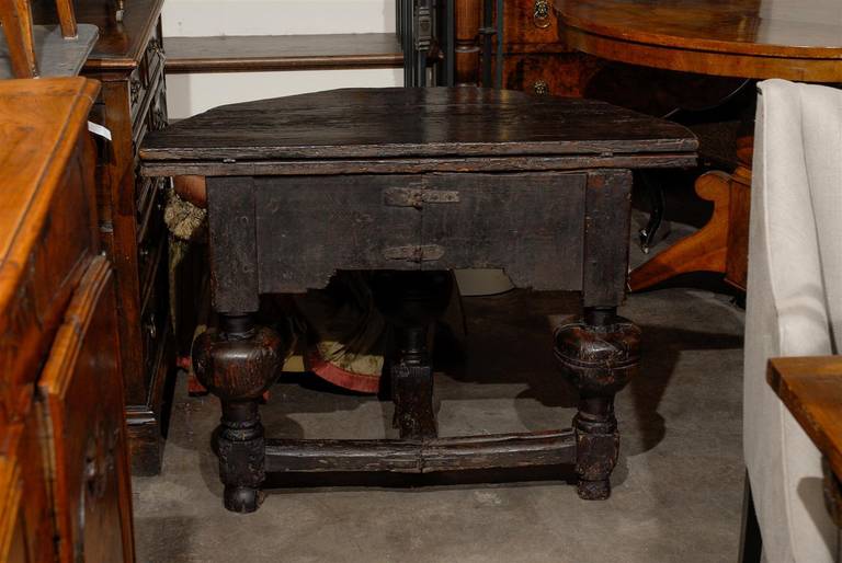 Italian Carved Wood Gateleg Demi-Lune Table from the Late 18th Century 6